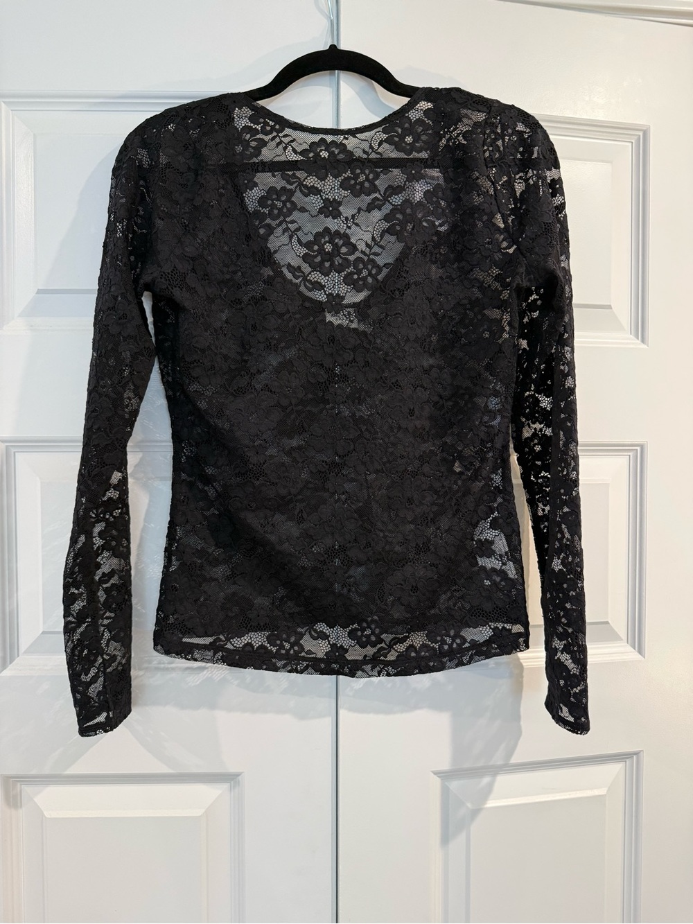A&F Lace Long-Sleeve V-Neck Top - Black
